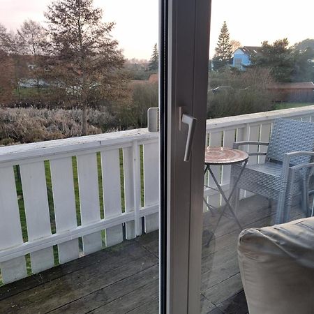 Ferienwohnung Am Teich Lutow Bagian luar foto