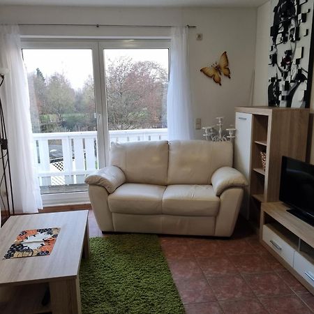Ferienwohnung Am Teich Lutow Bagian luar foto